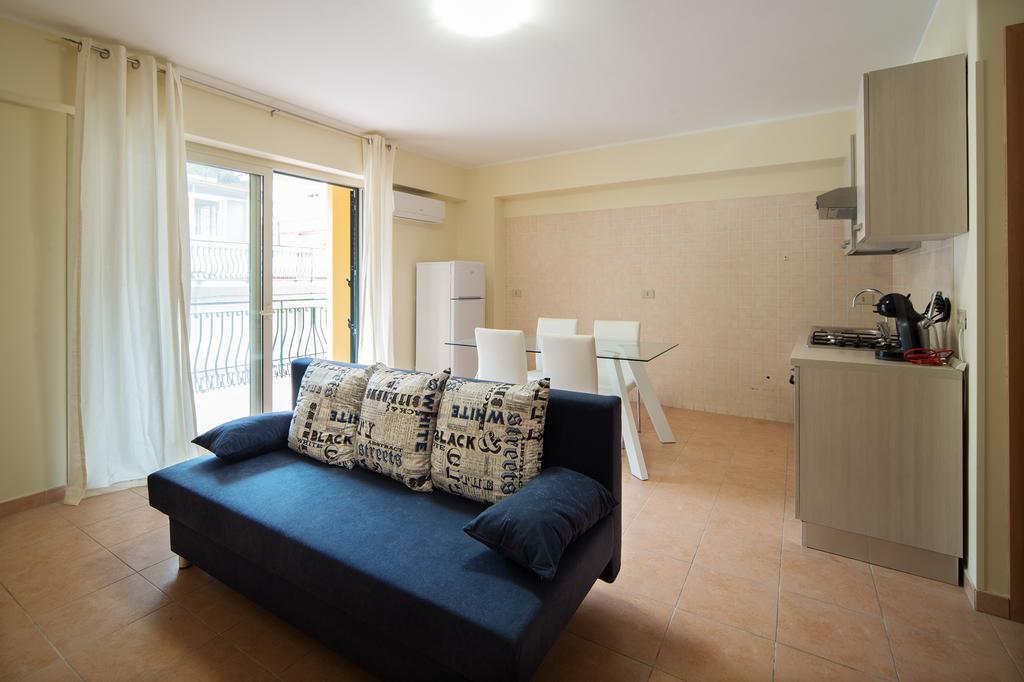 Milly House Letojanni Exterior foto